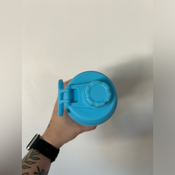 Takeya Actives 32 oz Insulated Water Hydration Bottle Drink Tumbler Malibu Blue - Picture 2 of 6